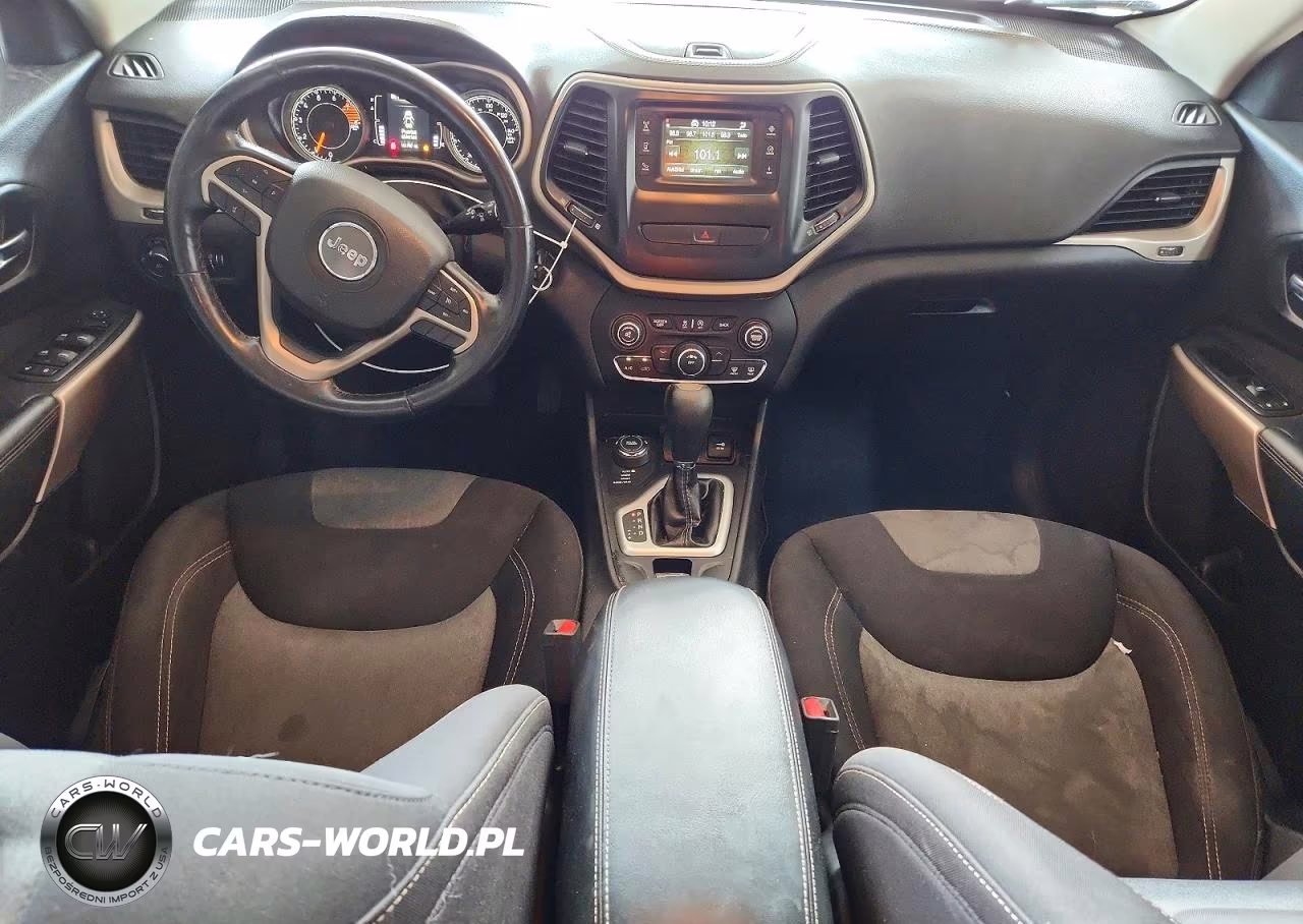 2018 Jeep Cherokee Latitude VIN:1C4PJMCX6JD571739 - 8
