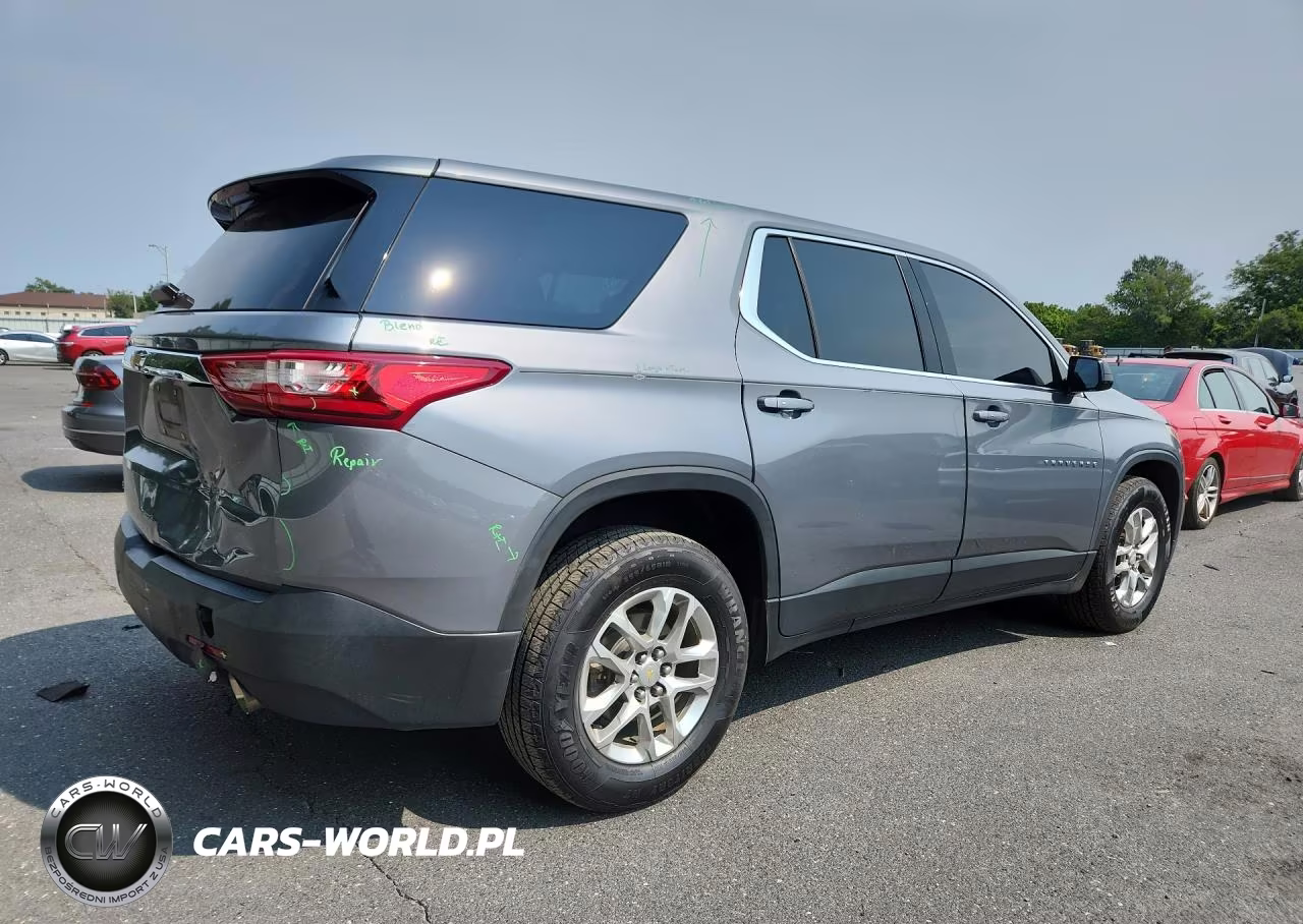 2018 Chevrolet Traverse Ls VIN:1GNERFKW5JJ251633 - 3