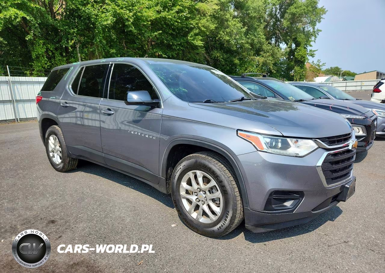 2018 Chevrolet Traverse Ls VIN:1GNERFKW5JJ251633 - 4