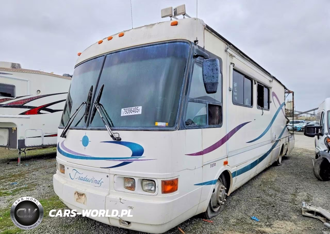 1999 National Rv VIN:4UZ6XJCA7XCF07467 - 2
