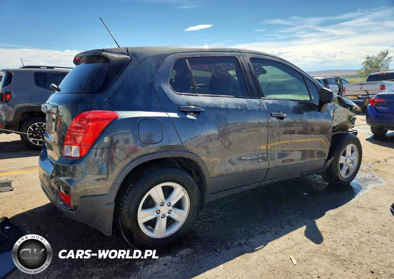 2020 Chevrolet Trax Ls VIN:3GNCJKSB1LL173030 - 3