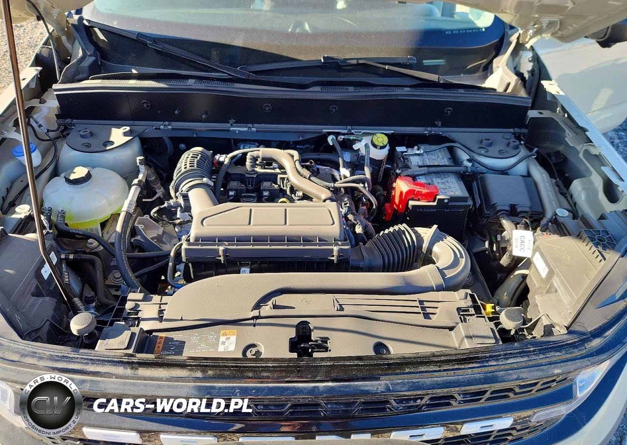 2025 Ford Bronco Sport Outer Banks VIN:3FMCR9CN6SRF35573 - 11