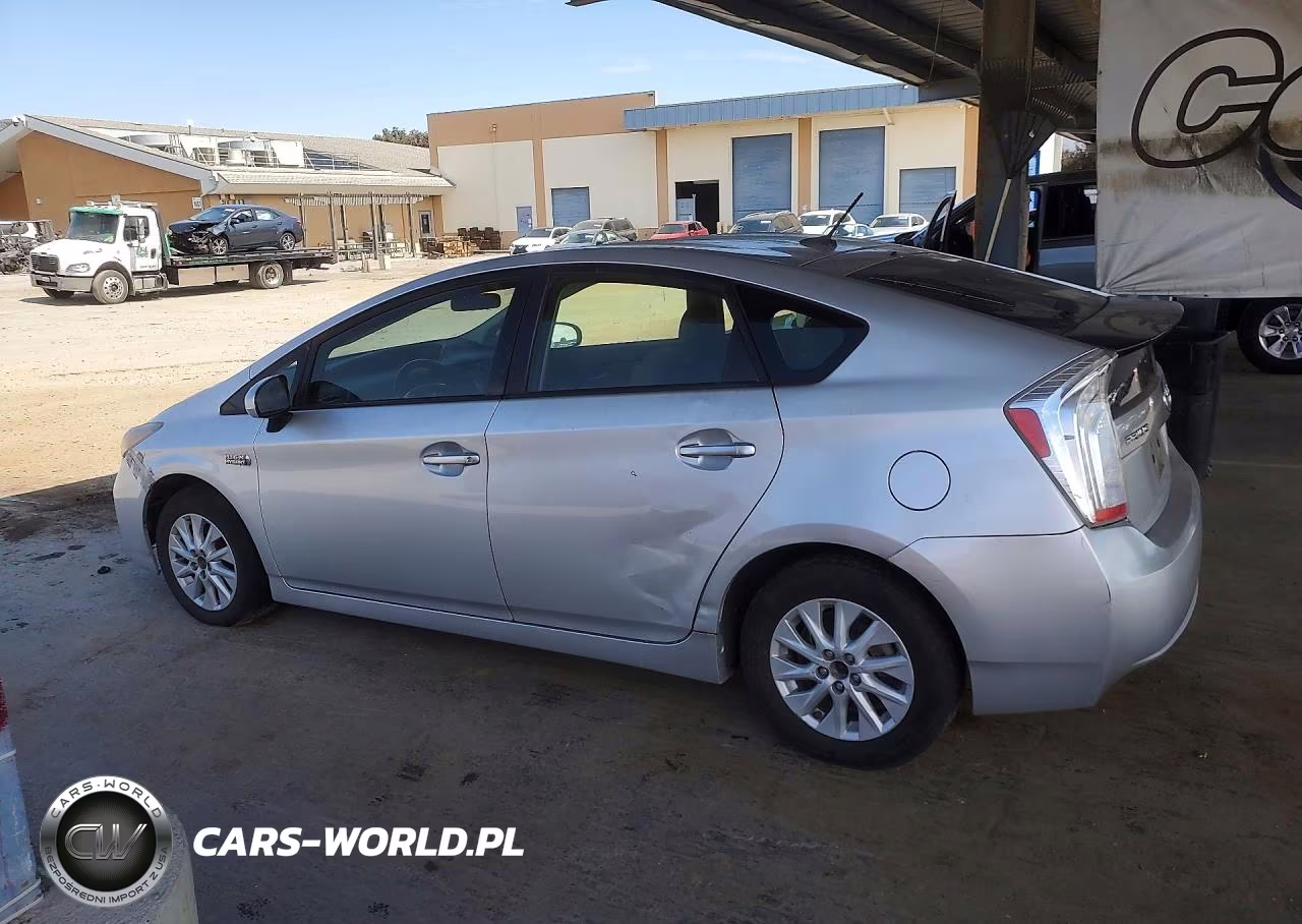 2013 Toyota Prius Plug-In Hybrid Base VIN:JTDKN3DP8D3043749 - 2