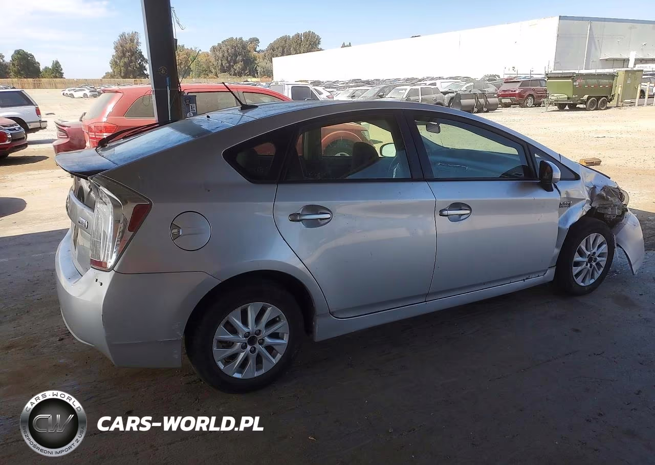 2013 Toyota Prius Plug-In Hybrid Base VIN:JTDKN3DP8D3043749 - 3