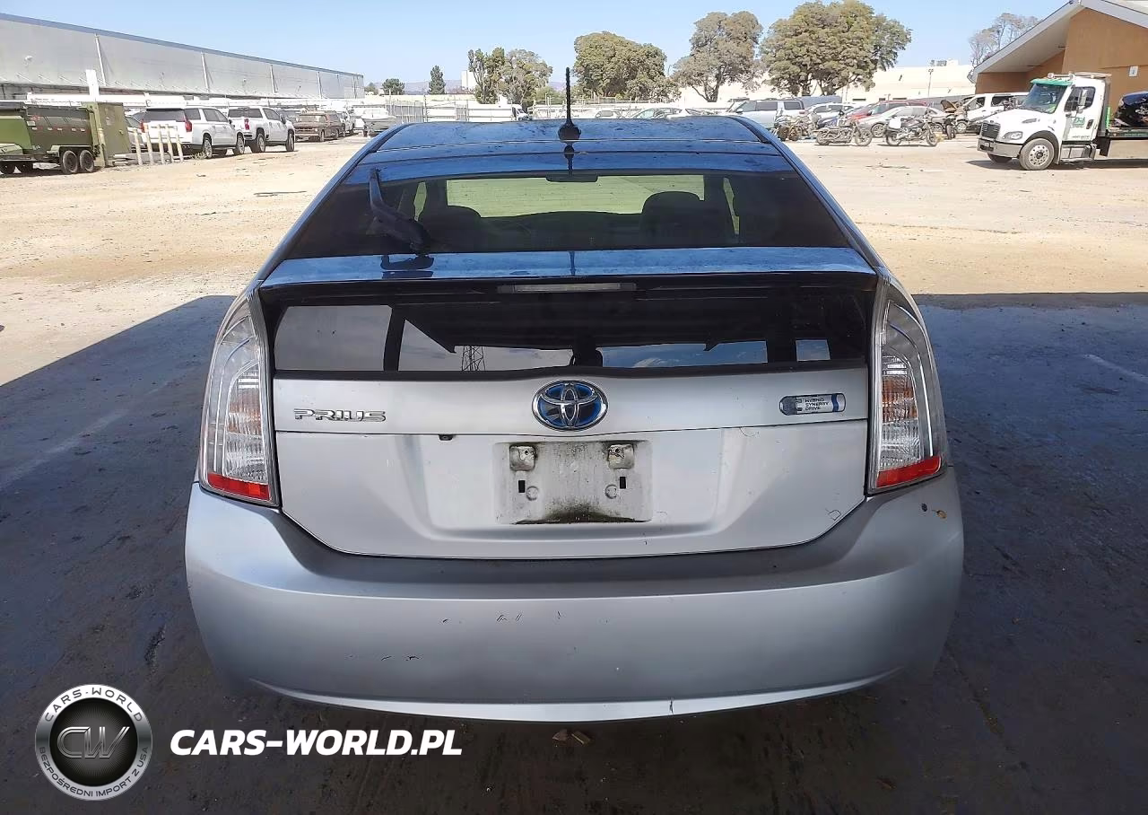 2013 Toyota Prius Plug-In Hybrid Base VIN:JTDKN3DP8D3043749 - 6