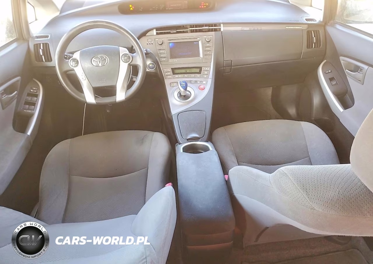 2013 Toyota Prius Plug-In Hybrid Base VIN:JTDKN3DP8D3043749 - 8