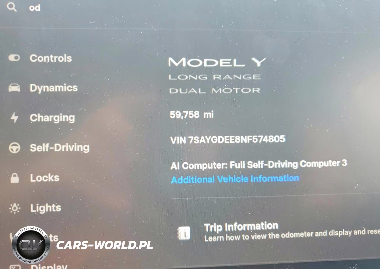 2022 Tesla Model Y VIN:7SAYGDEE8NF574805 - 9
