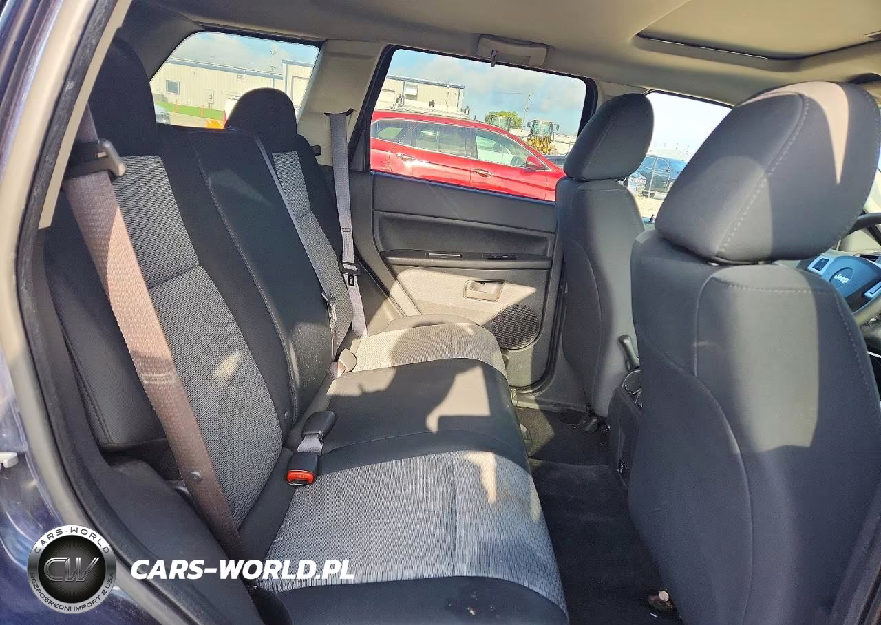 2008 Jeep Grand Cherokee Laredo VIN:1J8GR48K28C216260 - 10