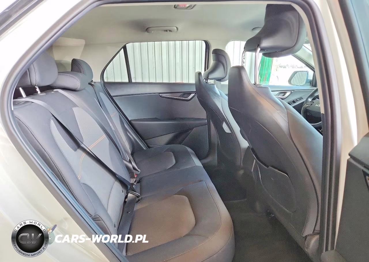 2026 Kia Niro Lx VIN:KNDCP3LE6T5331013 - 10