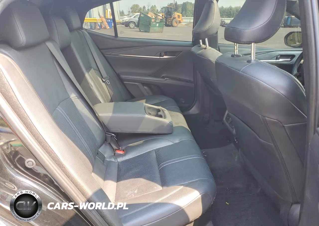 2025 Toyota Camry Xse VIN:4T1DBADK9SU512473 - 10