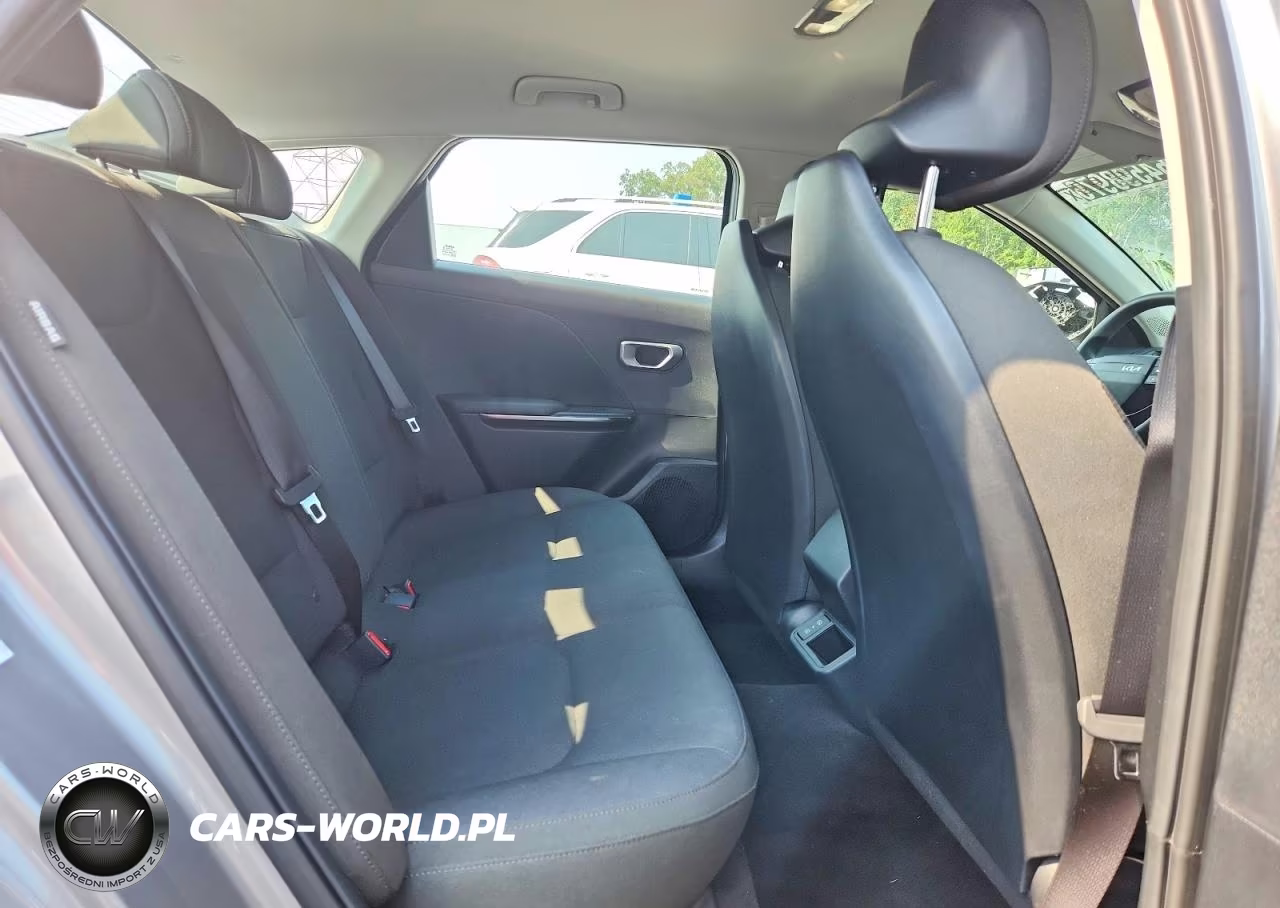 2026 Kia K4 Lxs VIN:3KPFT4DE4TE250948 - 10