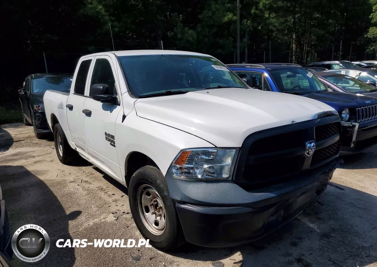 2019 Ram 1500 Classic Tradesman VIN:1C6RR6FG0KS603744 - 4