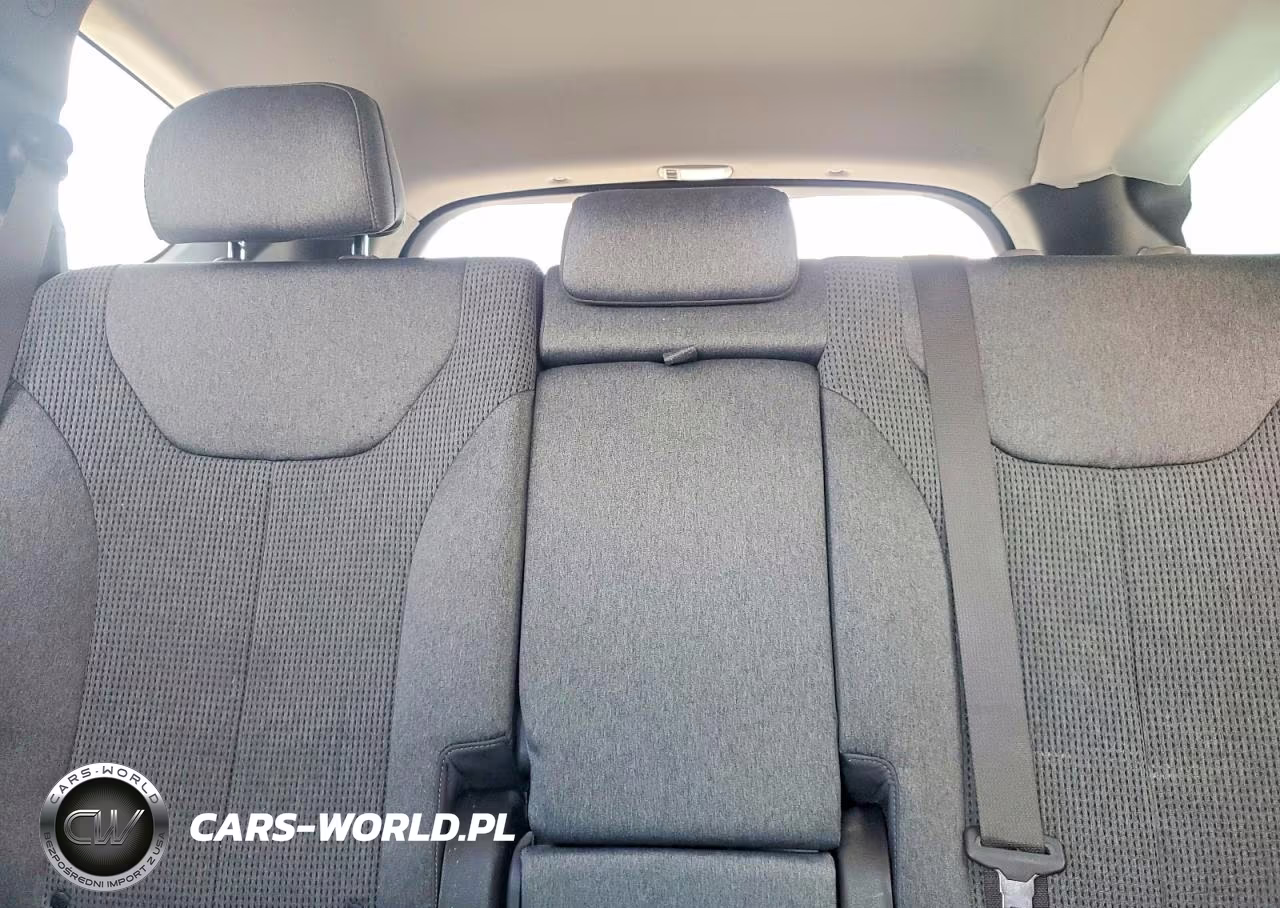 2019 Hyundai Santa Fe Se VIN:5NMS23AD7KH011702 - 10
