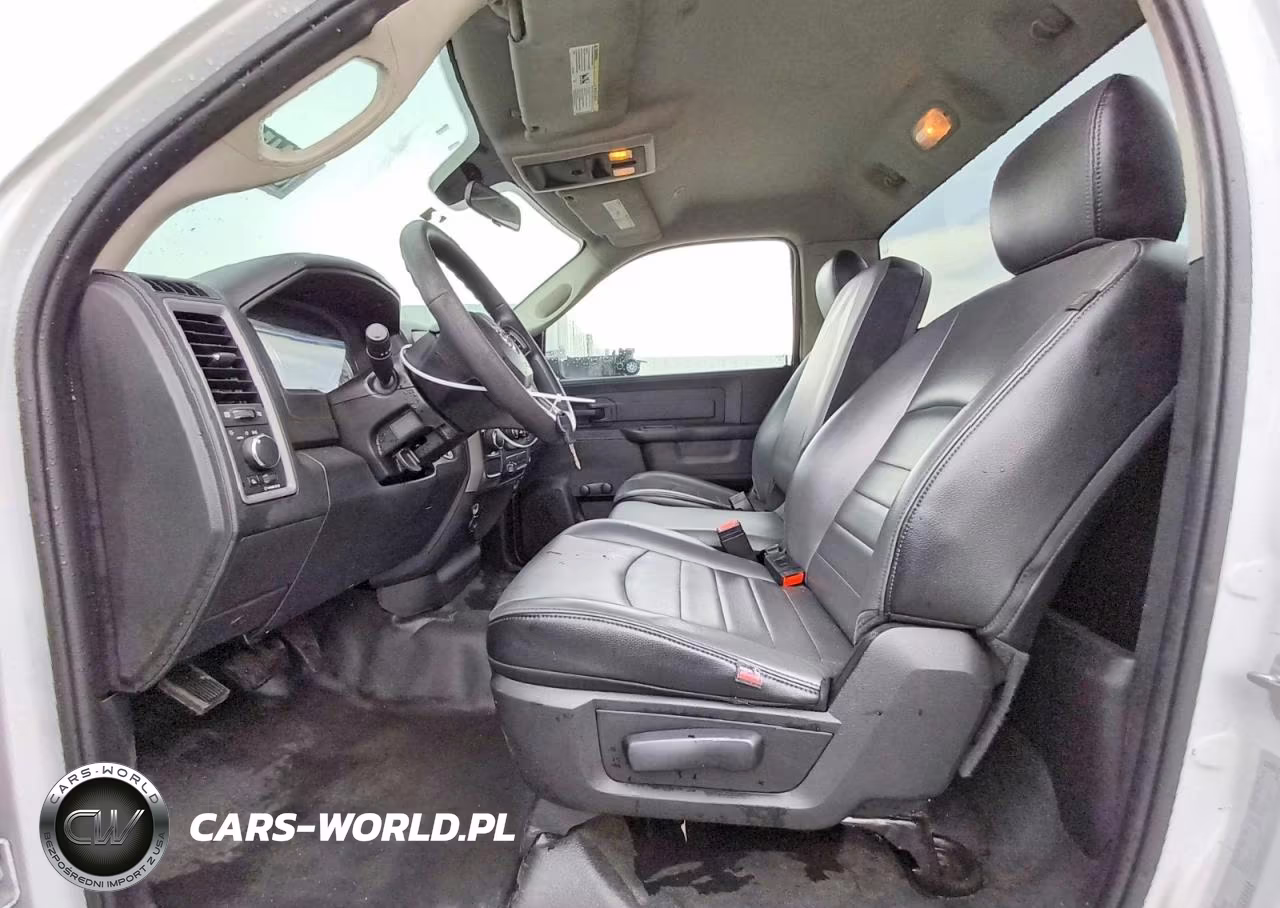 2022 Ram 1500 Classic Tradesman VIN:3C6JR6DG0NG300989 - 7