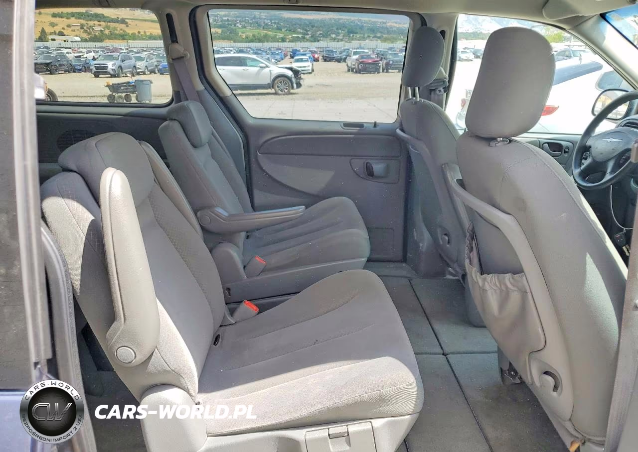 2007 Chrysler Town & Country Lx VIN:2A4GP44RX7R352569 - 10