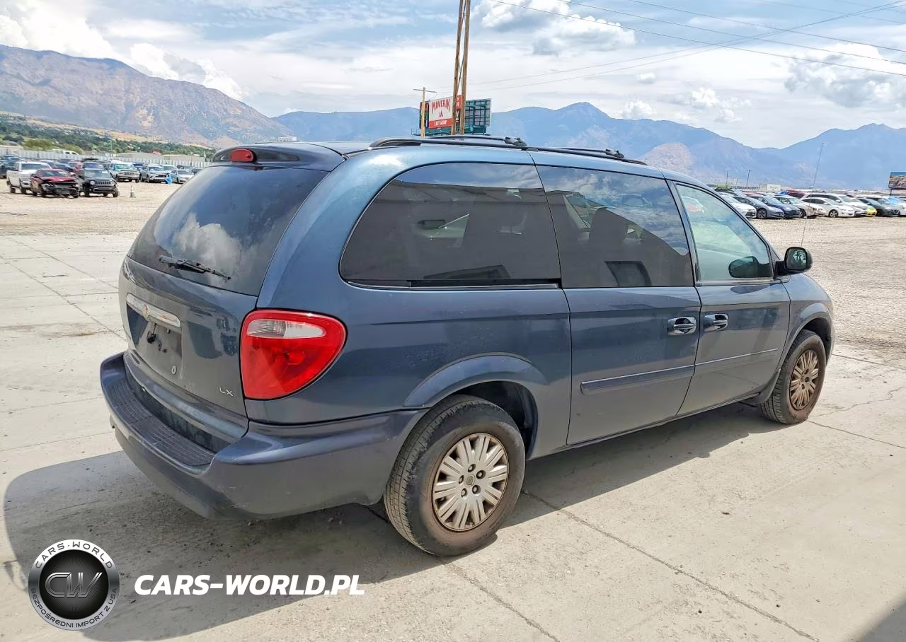 2007 Chrysler Town & Country Lx VIN:2A4GP44RX7R352569 - 3