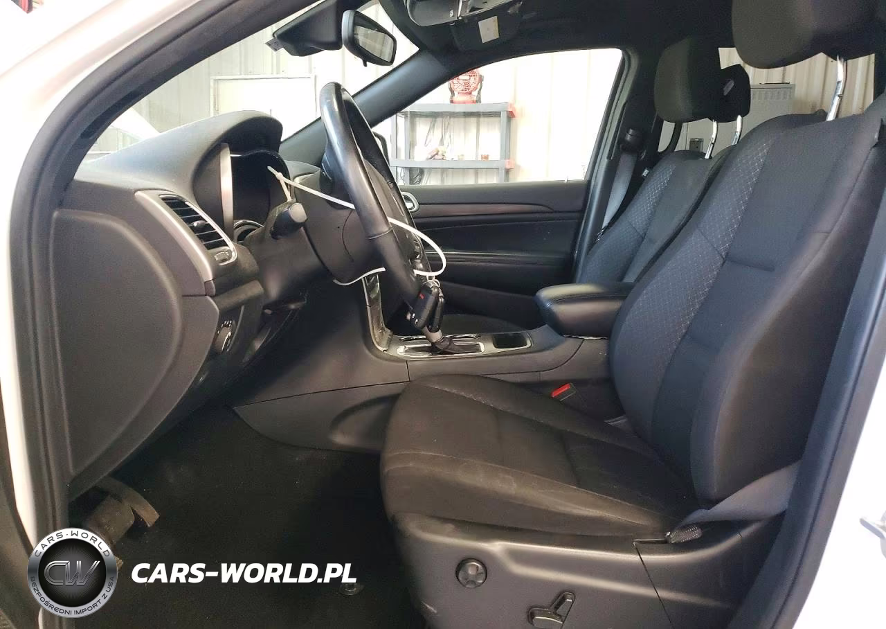 2020 Jeep Grand Cherokee Laredo VIN:1C4RJEAG6LC211963 - 7