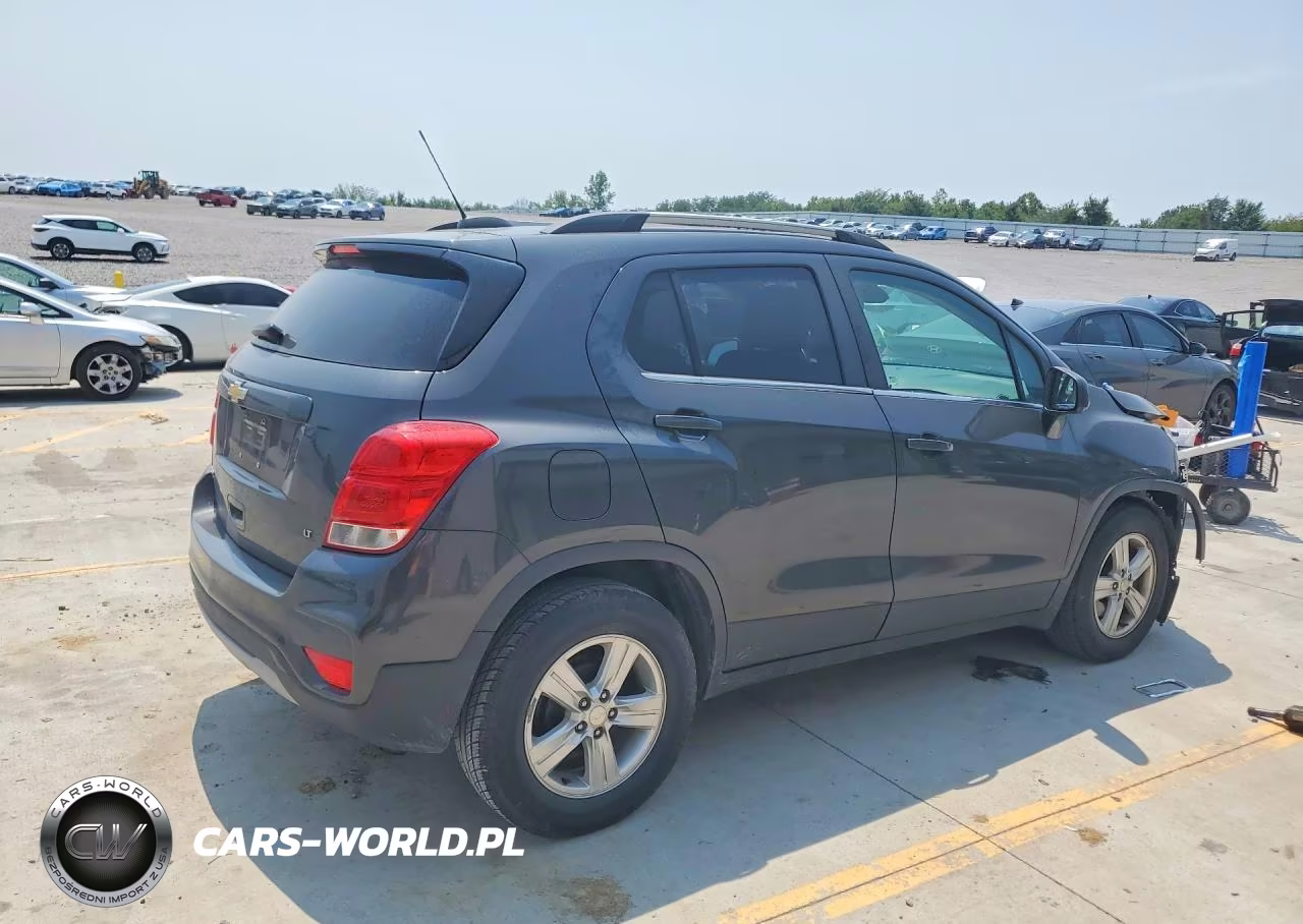 2017 Chevrolet Trax 1Lt VIN:3GNCJLSB2HL207327 - 3