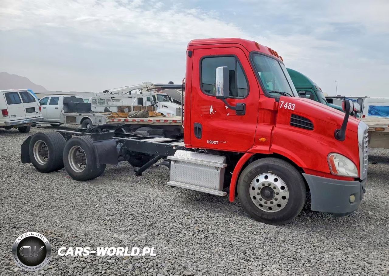 2019 Freightliner Cascadia 113 VIN:3AKJGBDVXKDKJ8497 - 4