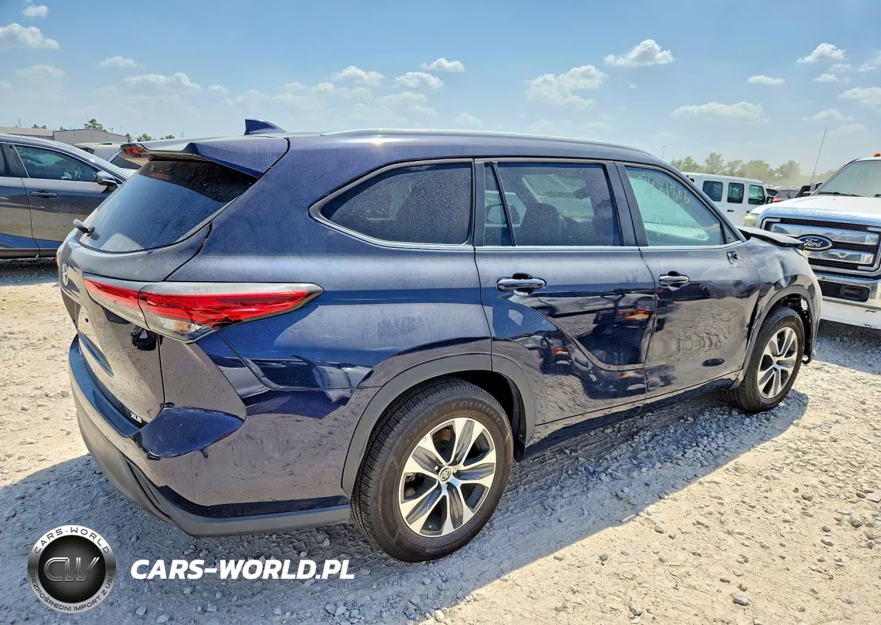 2023 Toyota Highlander Xle VIN:5TDKDRAH8PS014788 - 3