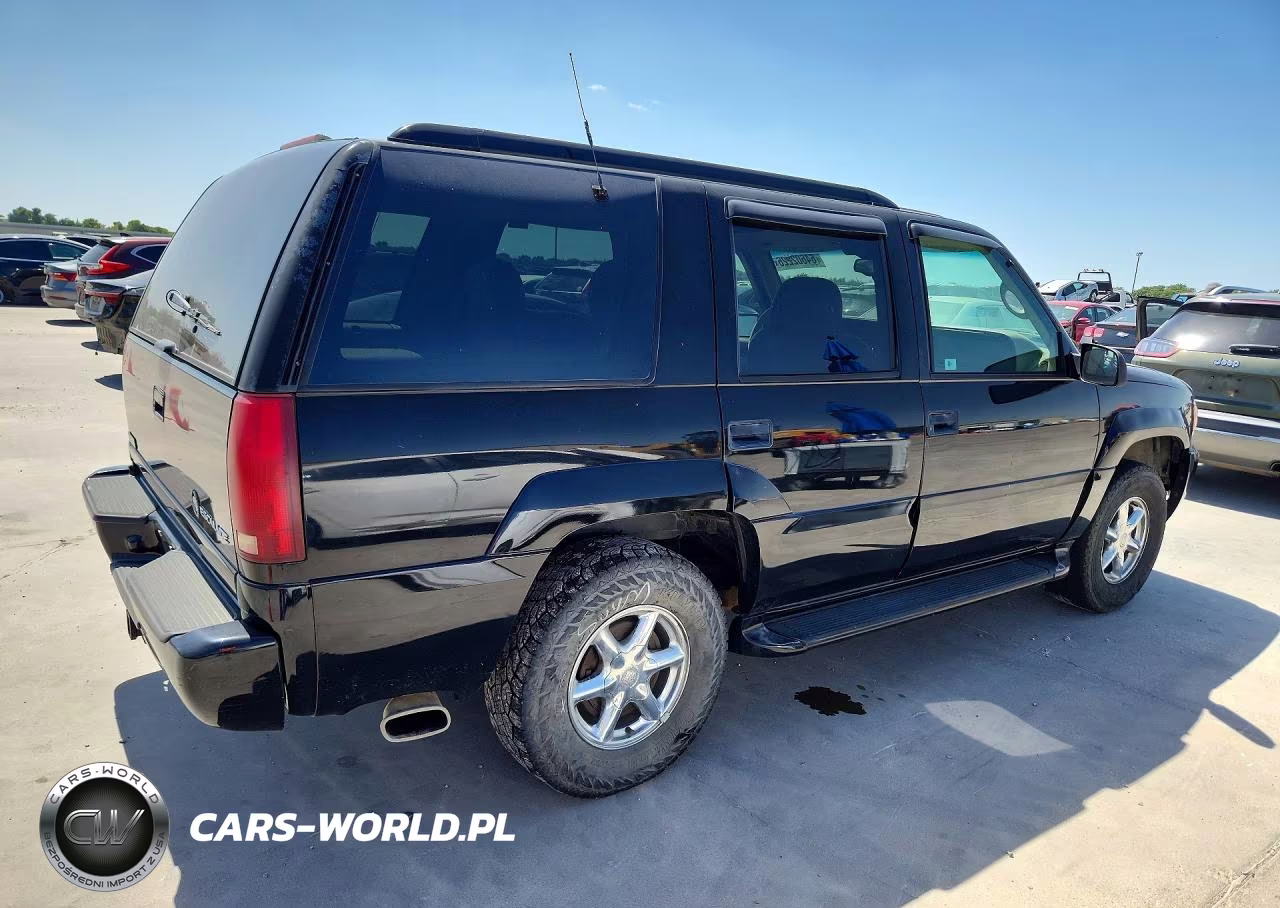 2000 Cadillac Escalade Luxury VIN:1GYEK63R8YR212336 - 3
