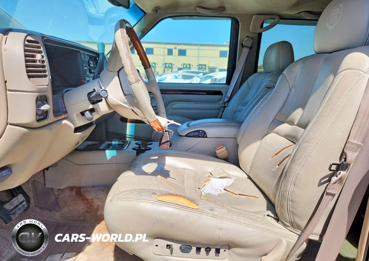 2000 Cadillac Escalade Luxury VIN:1GYEK63R8YR212336 - 7