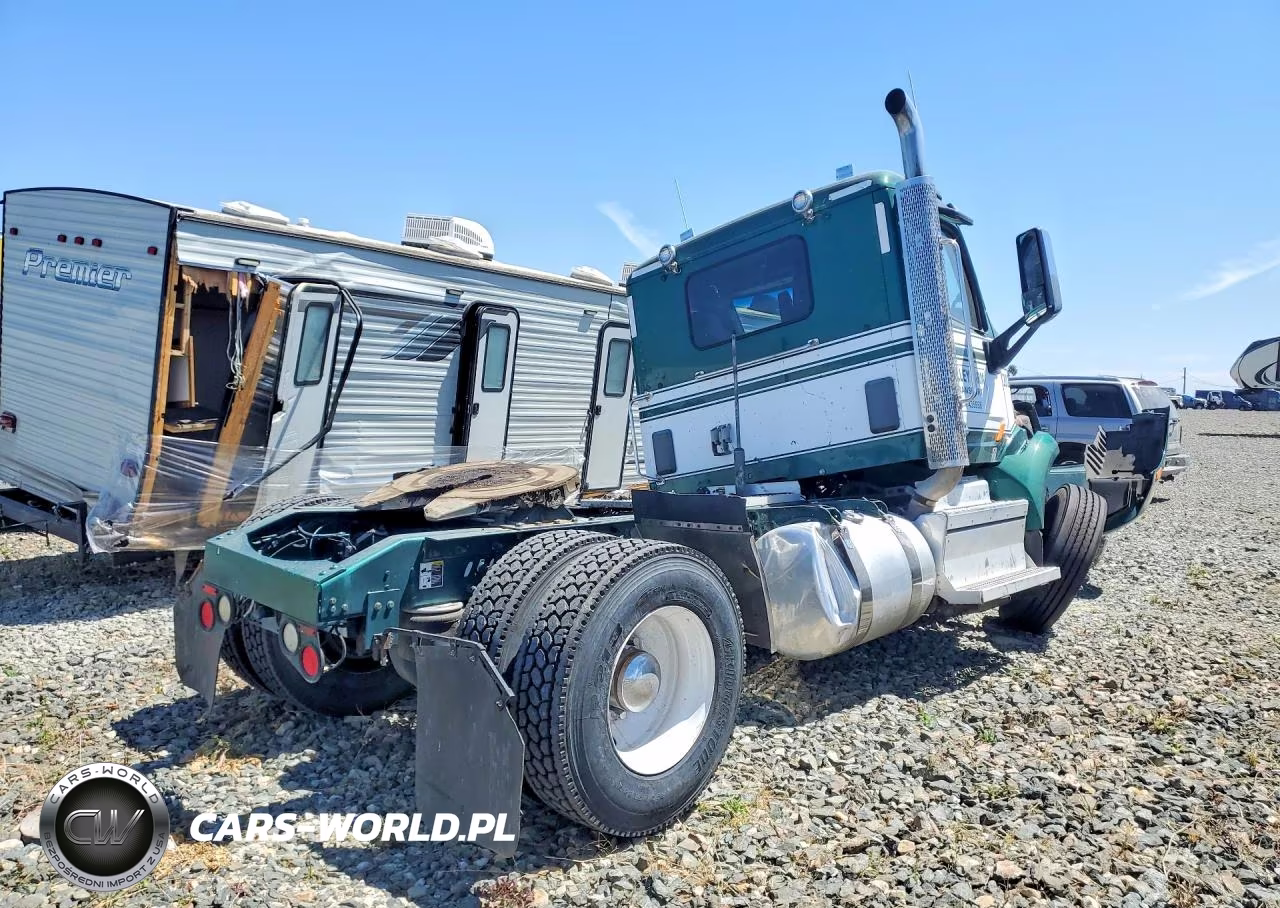 2018 Peterbilt 579 VIN:1XPBAK8XXJD464120 - 3