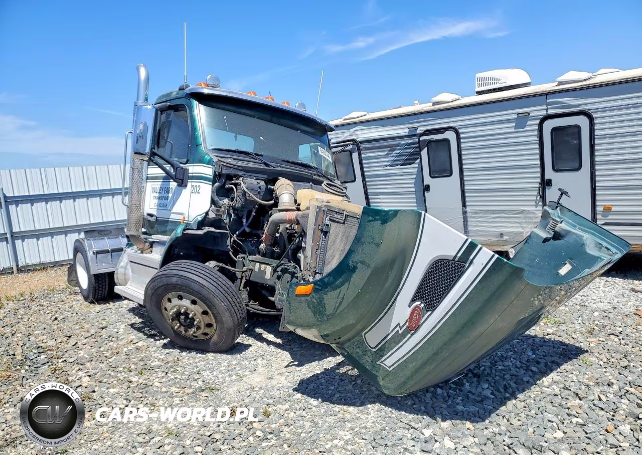 2018 Peterbilt 579 VIN:1XPBAK8XXJD464120 - 4