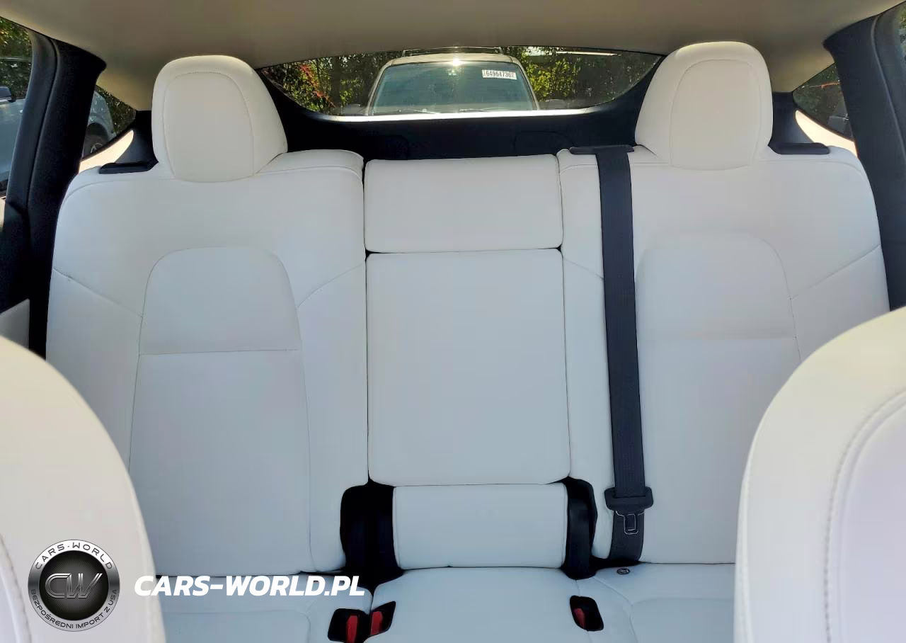 2021 Tesla Model Y VIN:5YJYGAEE8MF301504 - 10