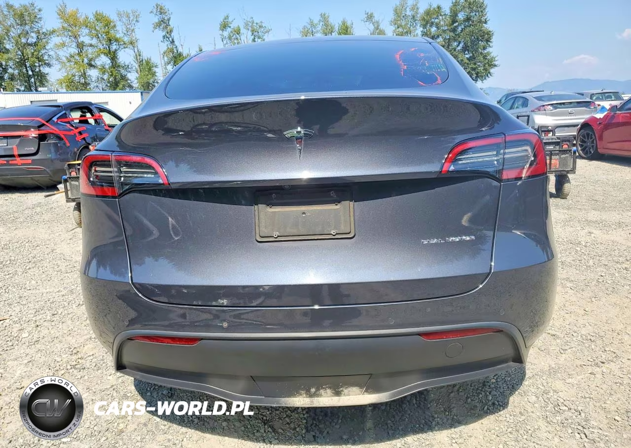 2021 Tesla Model Y VIN:5YJYGAEE8MF301504 - 6