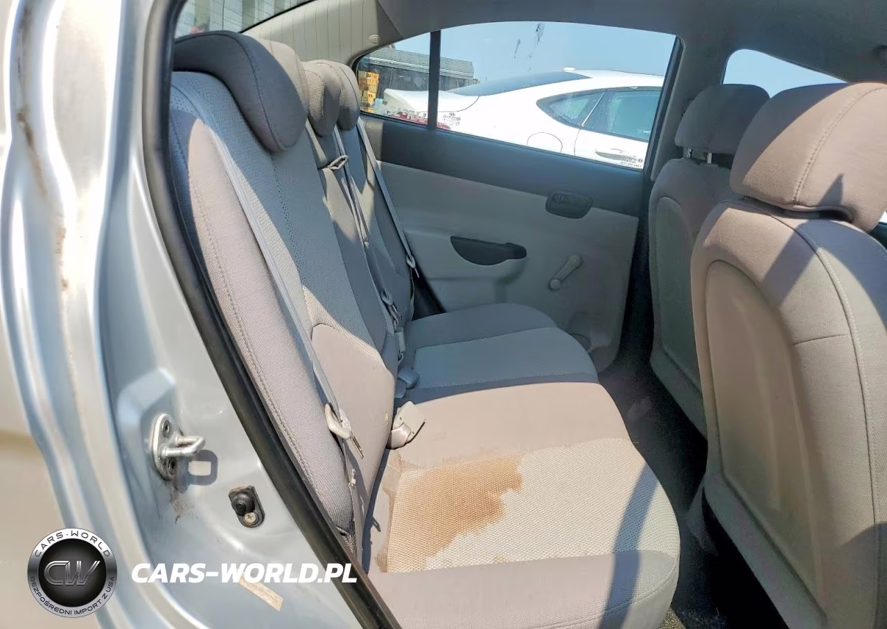 2009 Hyundai Accent Gls VIN:KMHCM46C49U288018 - 10