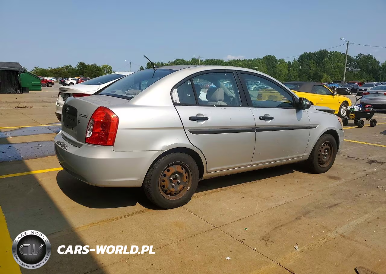2009 Hyundai Accent Gls VIN:KMHCM46C49U288018 - 3