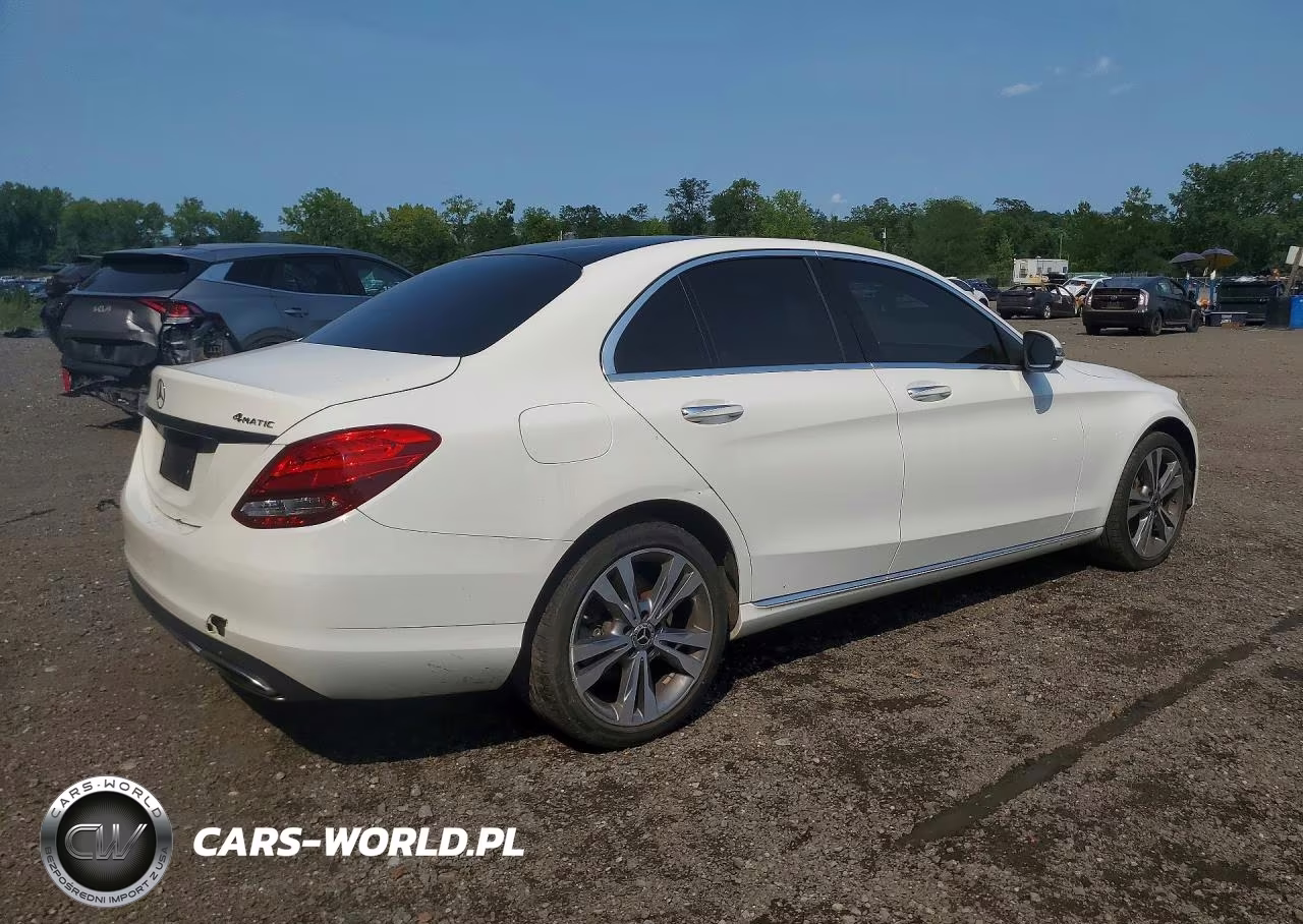 2018 Mercedes-Benz C 300 4Matic VIN:WDDWF4KB0JR413263 - 3
