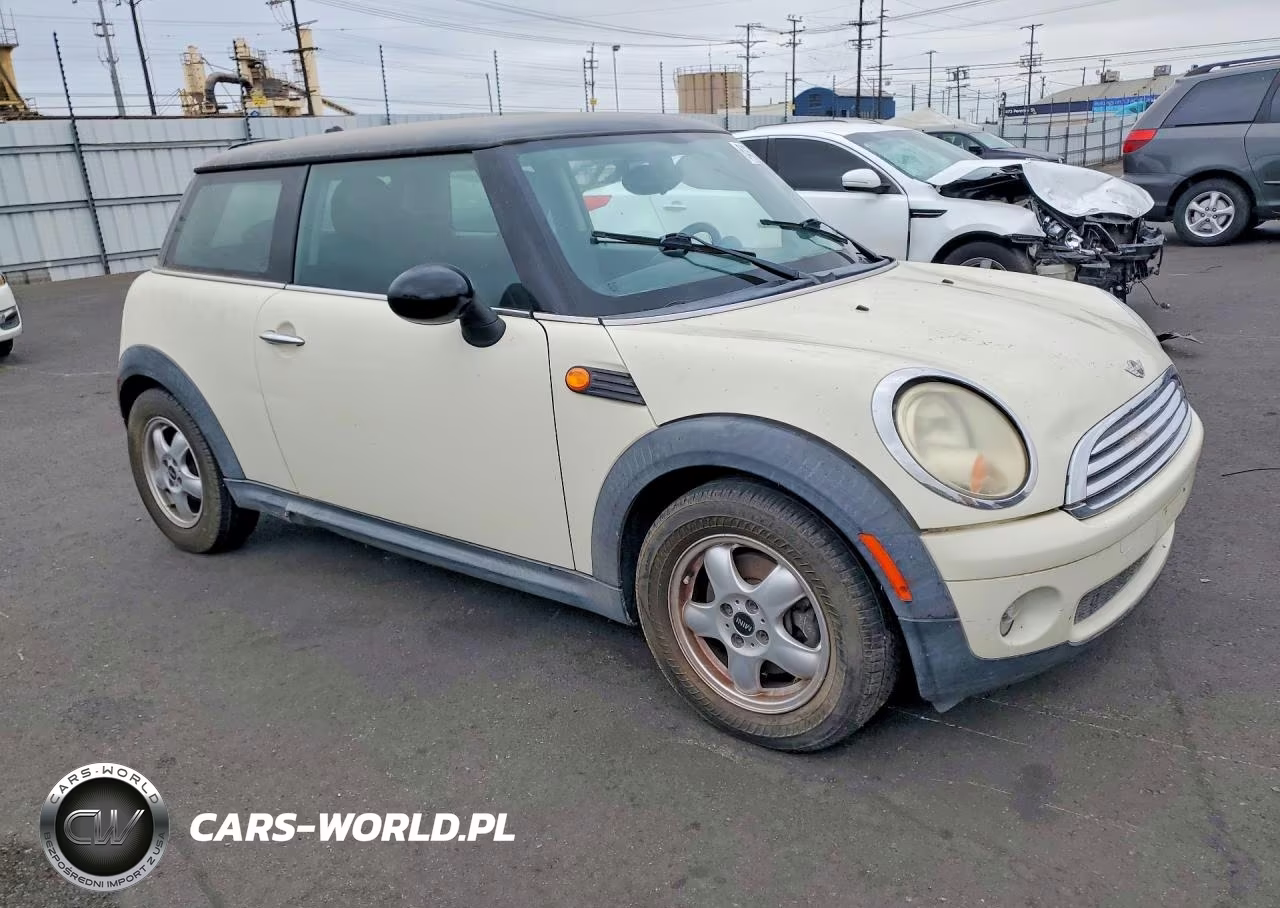 2004 Mini Cooper VIN:WMWMF33577TT50627 - 4