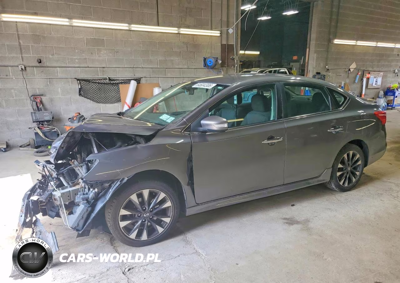 2017 Nissan Sentra Sr – zdjęcie 1 z 13
