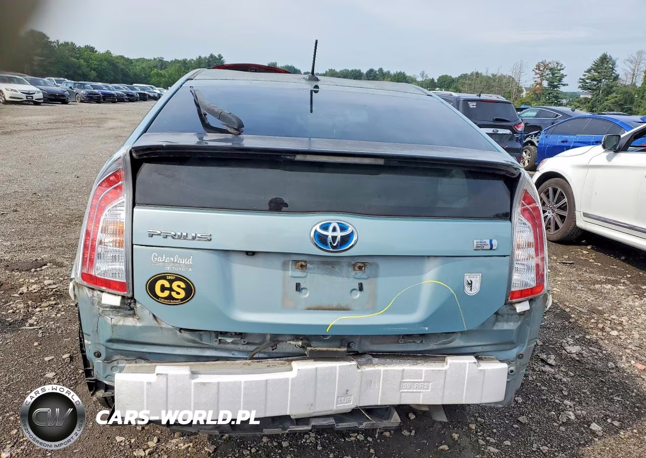 2014 Toyota Prius Three VIN:JTDKN3DU2E1835303 - 6