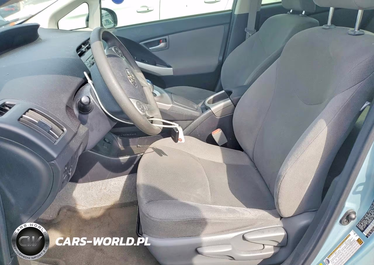 2014 Toyota Prius Three VIN:JTDKN3DU2E1835303 - 7