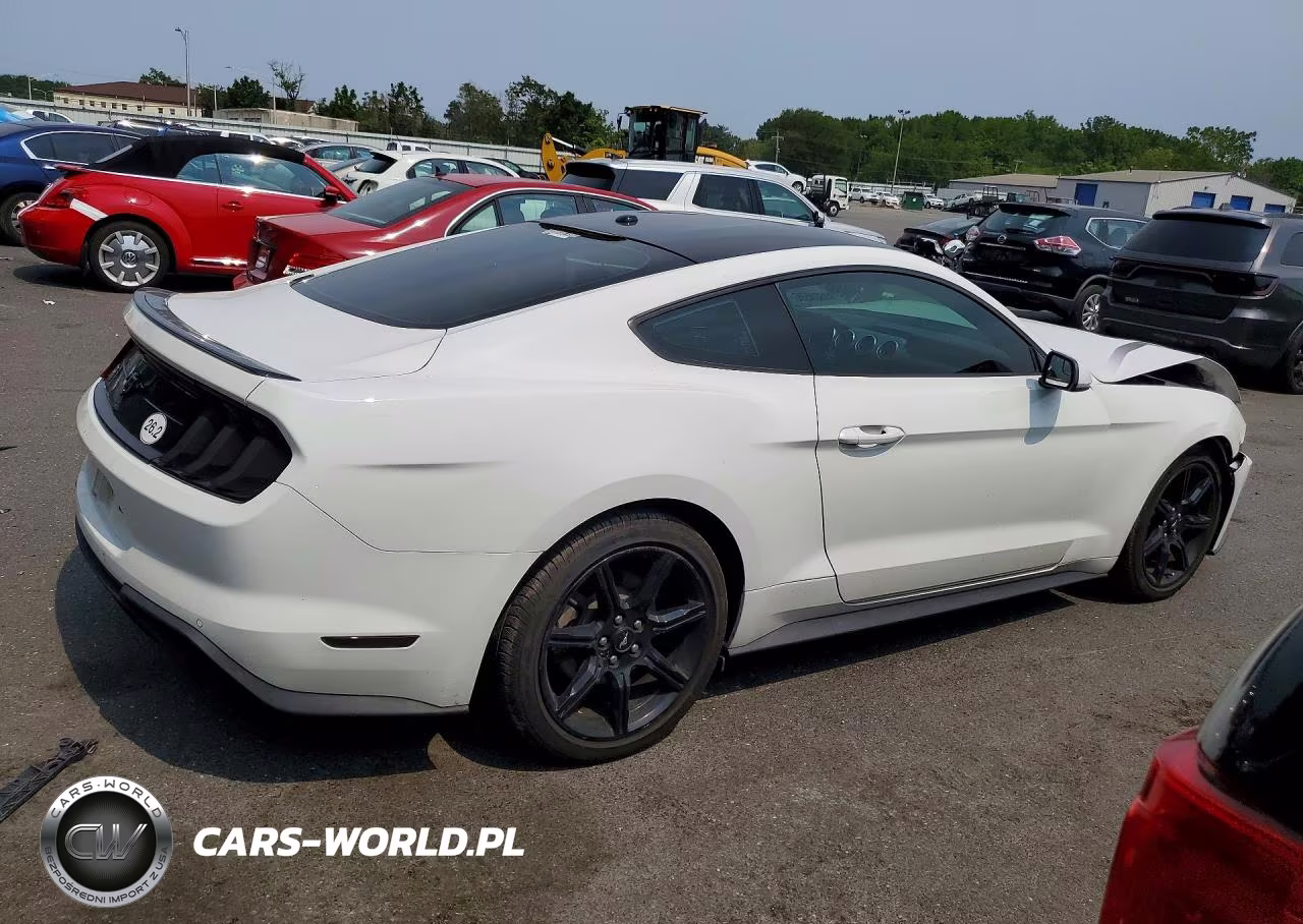2018 Ford Mustang VIN:1FA6P8TH6J5127707 - 3