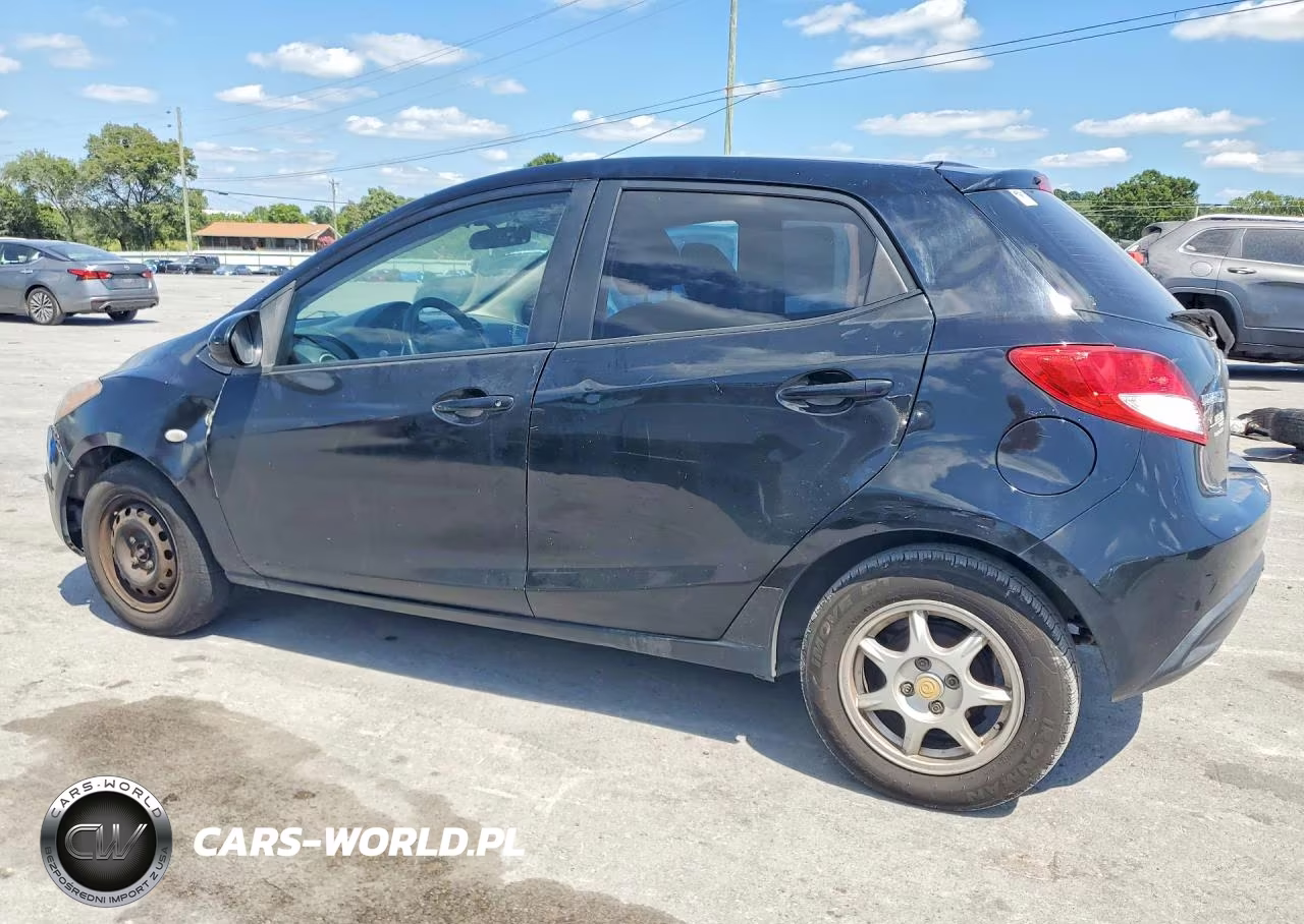 2011 Mazda Mazda2 VIN:JM1DE1HY2B0123451 - 2