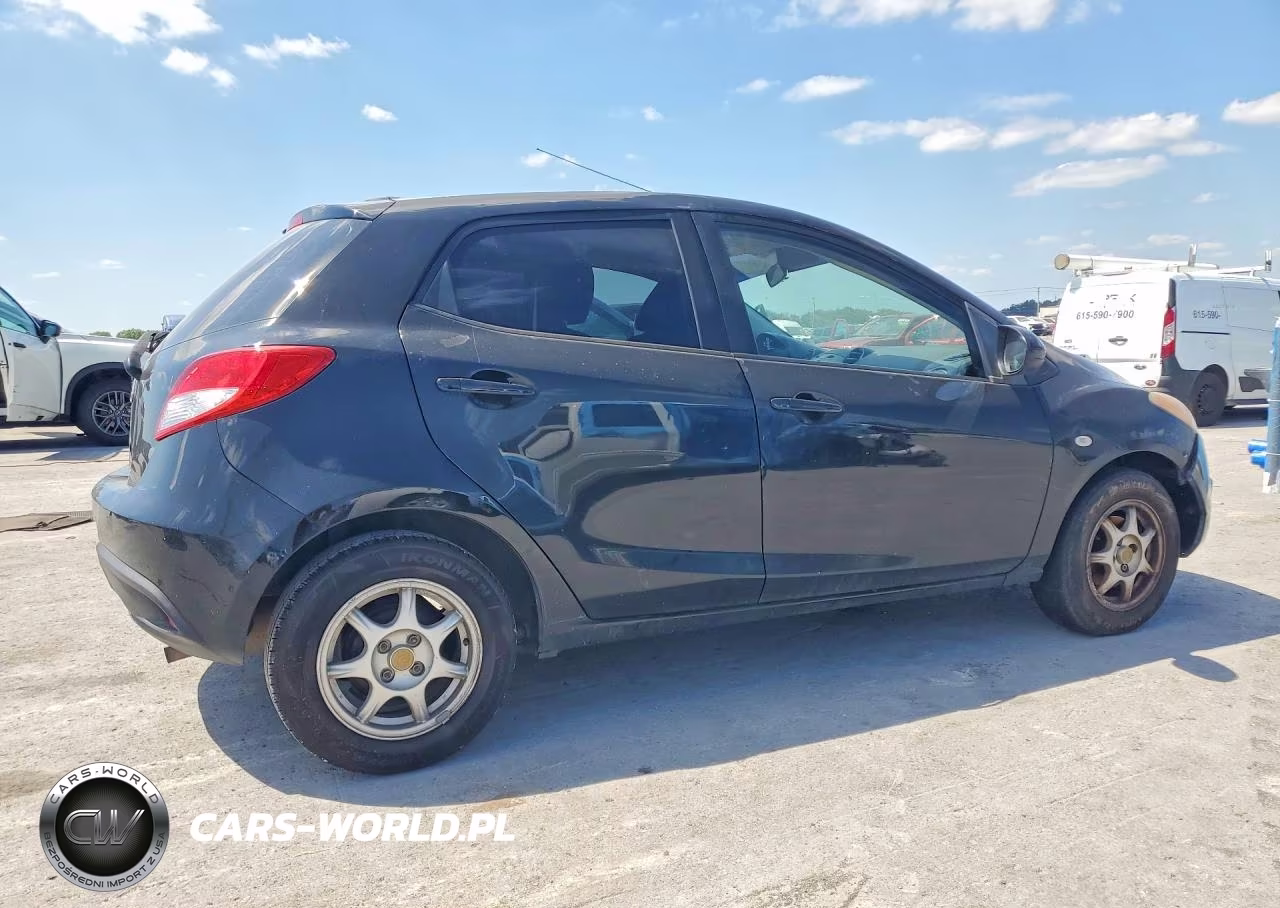 2011 Mazda Mazda2 VIN:JM1DE1HY2B0123451 - 3