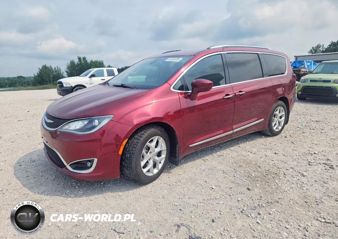 2017 Chrysler Pacifica Touring L Plus – zdjęcie 1 z 13