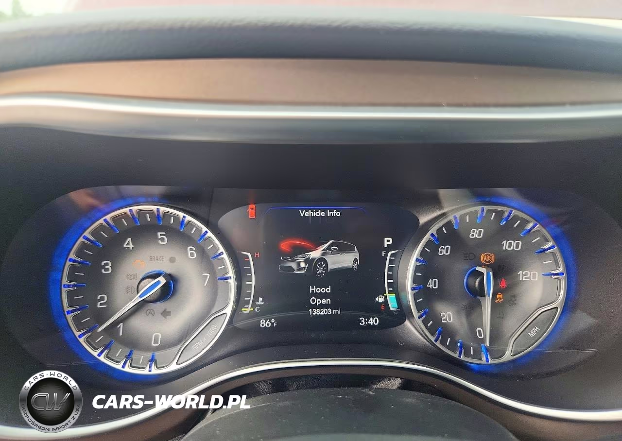 2017 Chrysler Pacifica Touring L Plus VIN:2C4RC1EG7HR659852 - 9