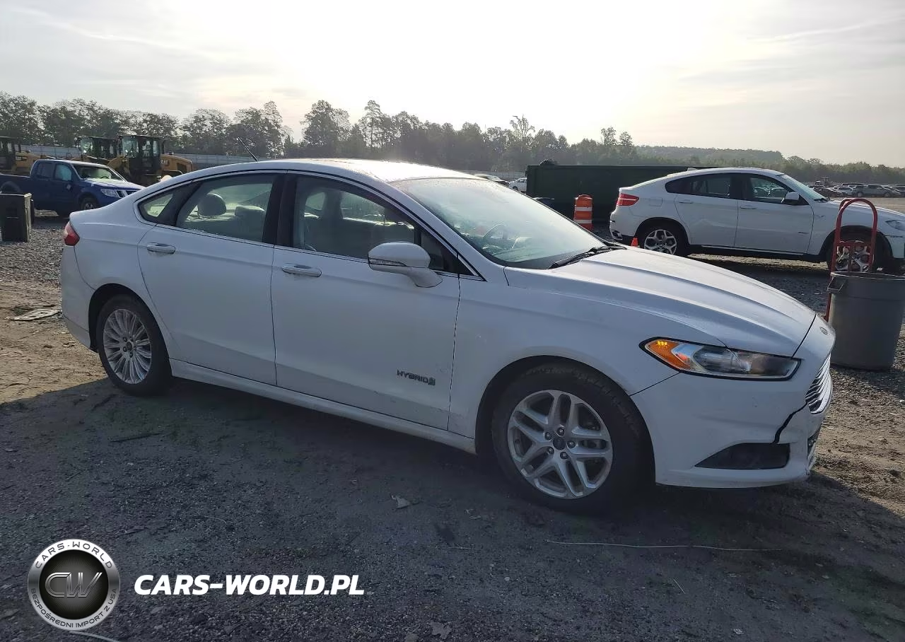 2013 Ford Fusion Se Hybrid VIN:3FA6P0LU3DR188402 - 4