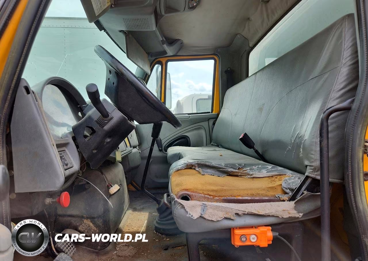 2005 International 4000 4300 - Bucket Truck VIN:1HTMMAAN15H146263 - 7