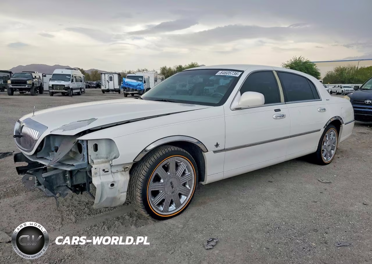 2003 Lincoln Town Car Executive