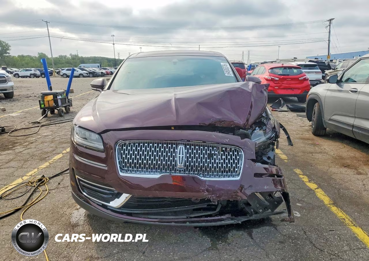 2020 Lincoln Nautilus VIN:2LMPJ8J91LBL27713 - 5