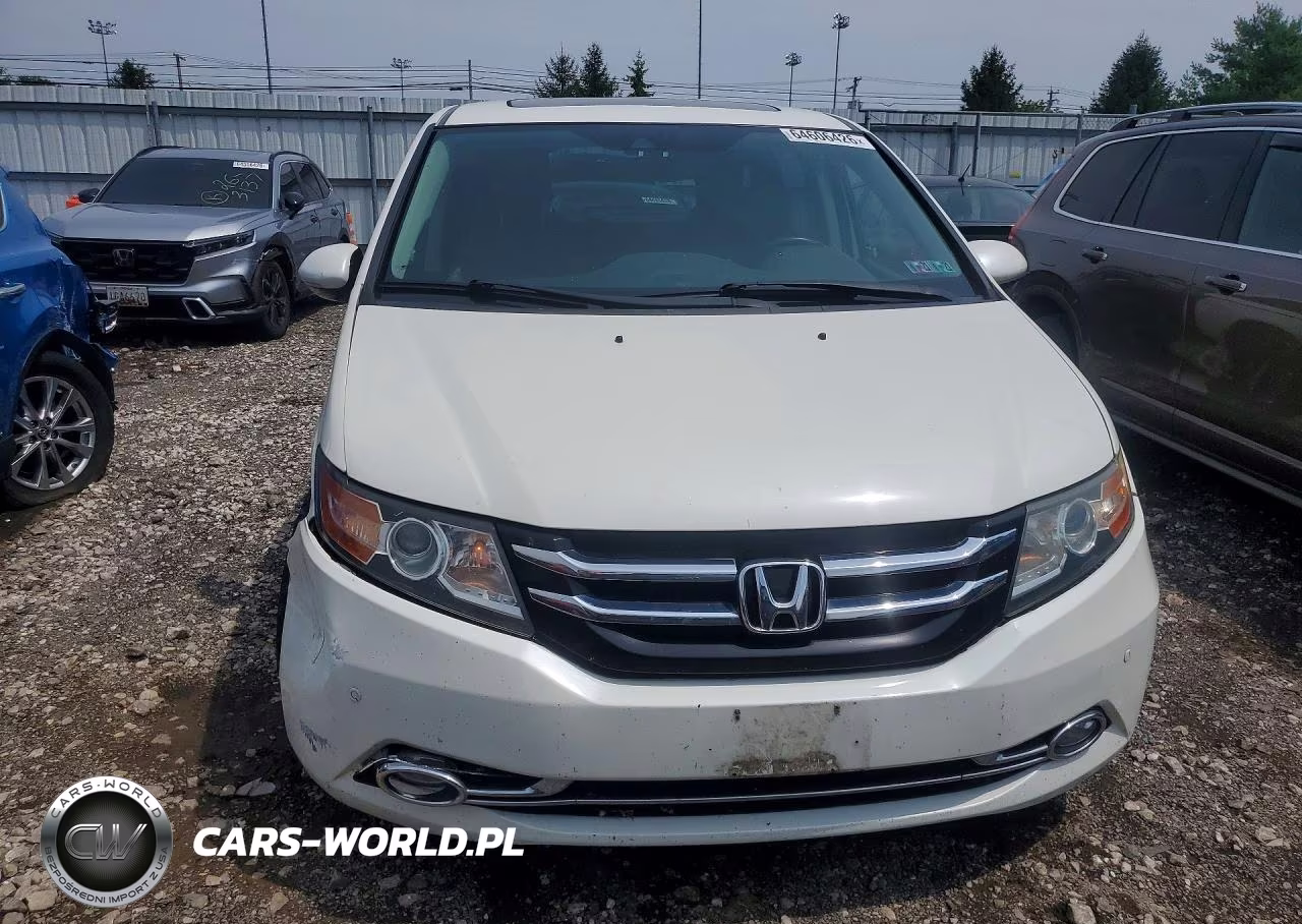 2016 Honda Odyssey Touring VIN:5FNRL5H90GB080023 - 5