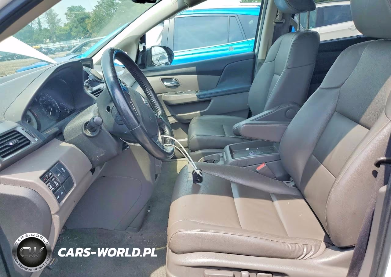 2016 Honda Odyssey Touring VIN:5FNRL5H90GB080023 - 7