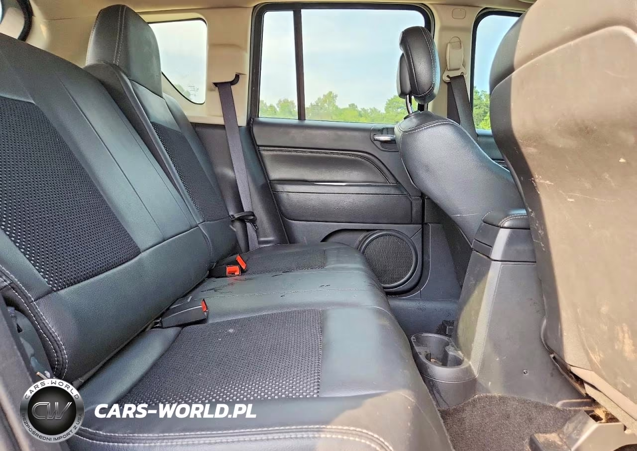 2015 Jeep Compass Latitude VIN:1C4NJDEB1FD169465 - 11