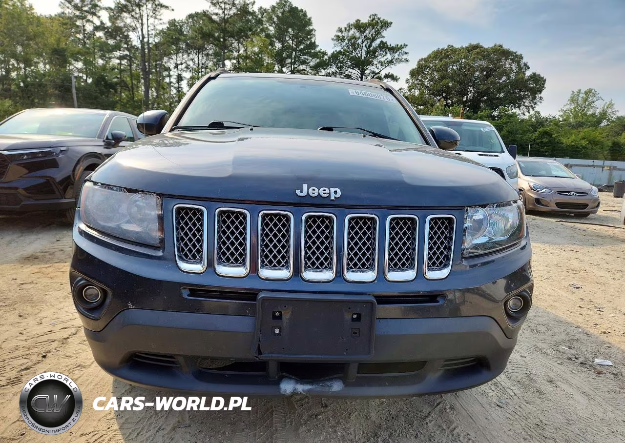 2015 Jeep Compass Latitude VIN:1C4NJDEB1FD169465 - 5